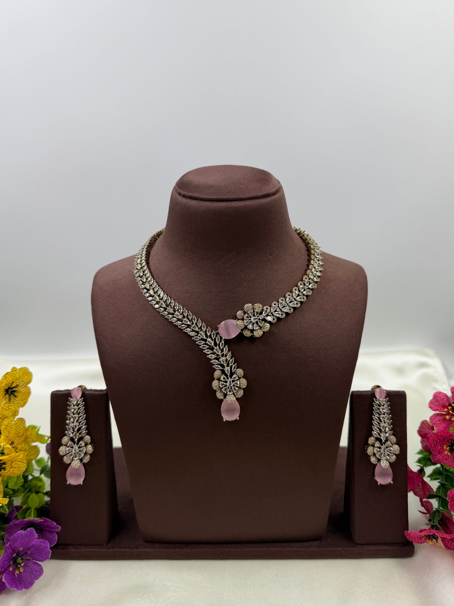 Arpita Victorian Premium Necklace