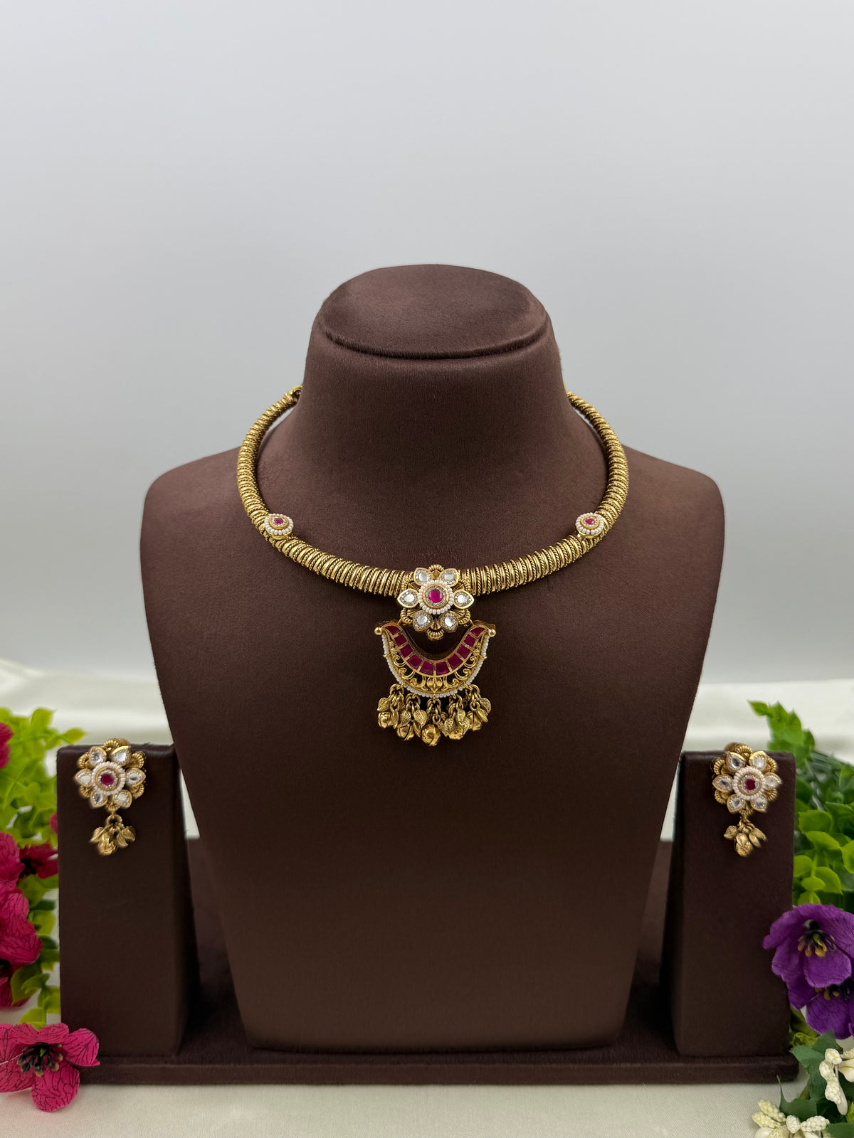 Komal Chorski Hasli Necklace Set