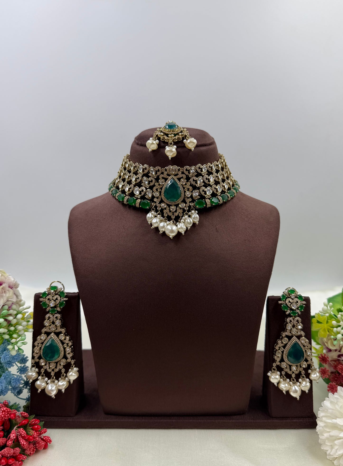 Tarini Victorian Premium Choker Necklace Set