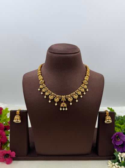 Tanuja Traditional Necklace Set