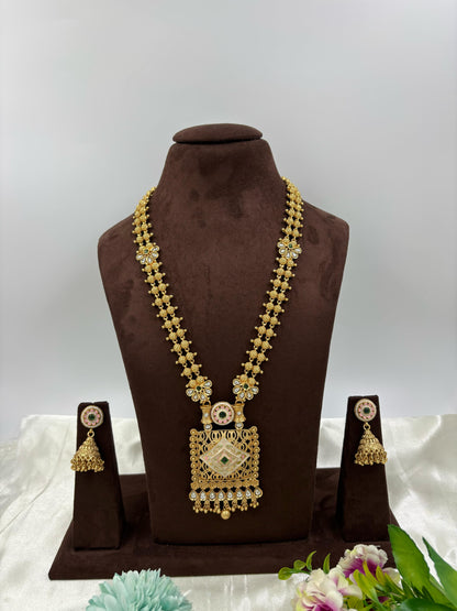 Naira Pearl Rajwadi Long Necklace Set