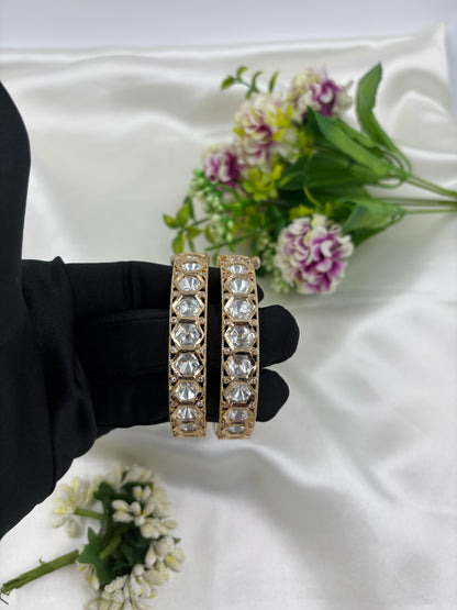 Rovi Moissanite Kundan Premium Bangles Set