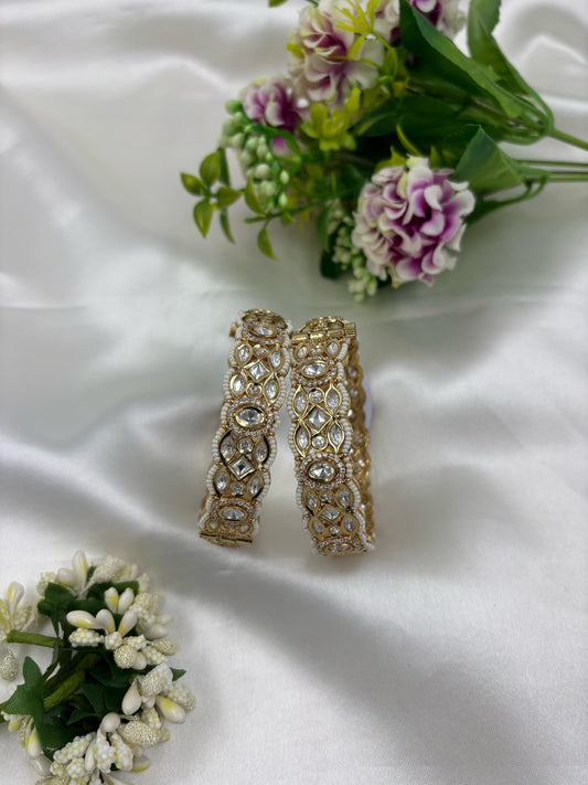 Dehna Moissanite Kundan Premium Bangles Set
