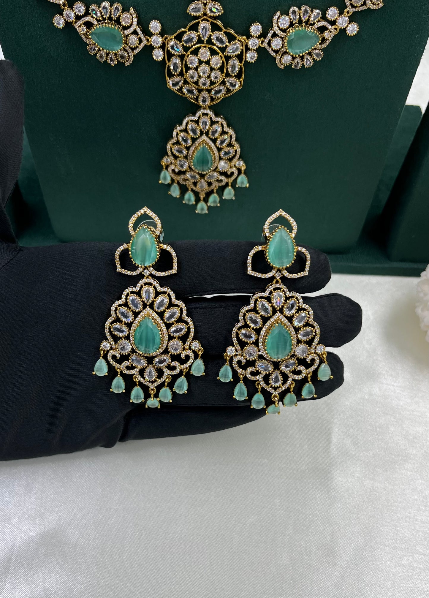 Razia Premium Victorian Long Necklace