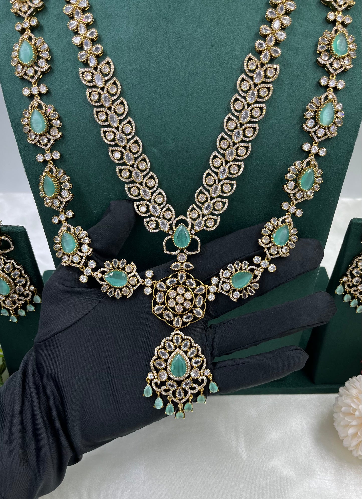 Razia Premium Victorian Long Necklace