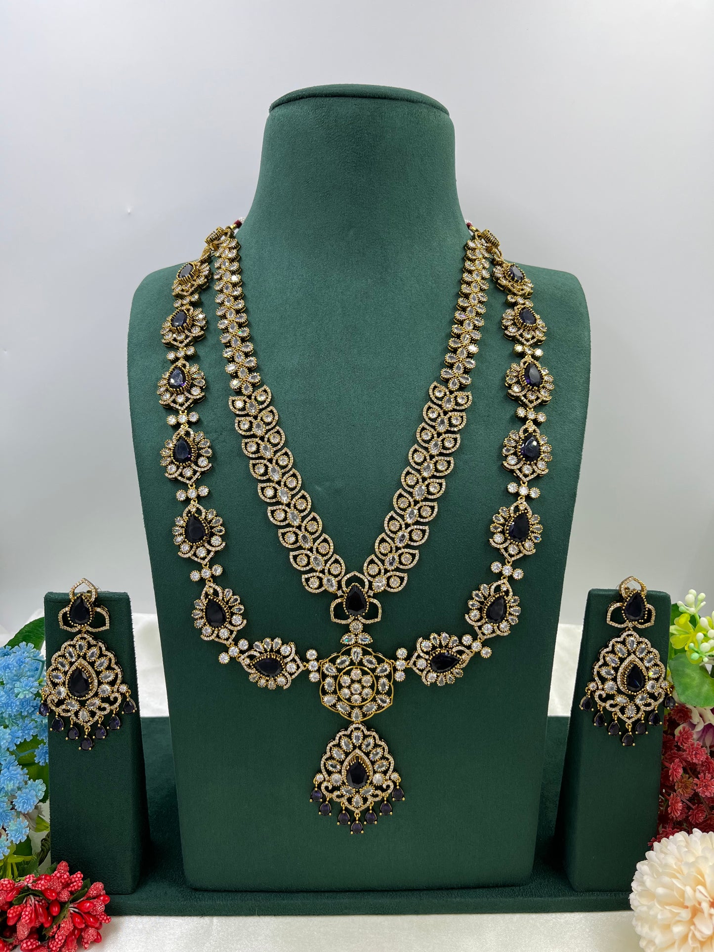 Razia Premium Victorian Long Necklace
