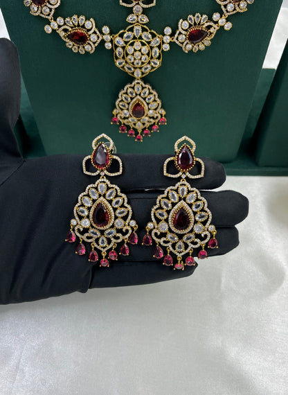 Razia Premium Victorian Long Necklace