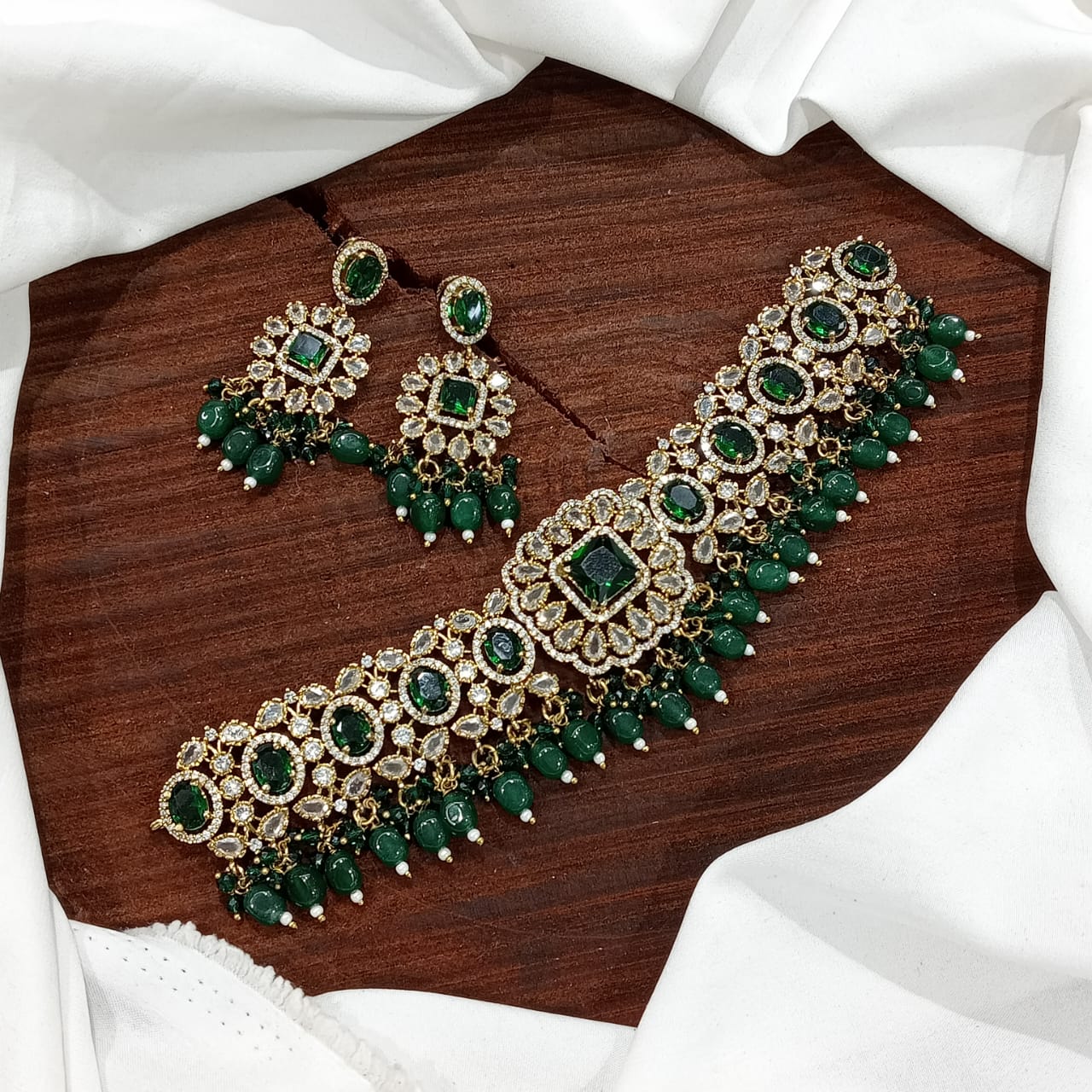 Tanvi Bold Elegance Victorian Necklace Set