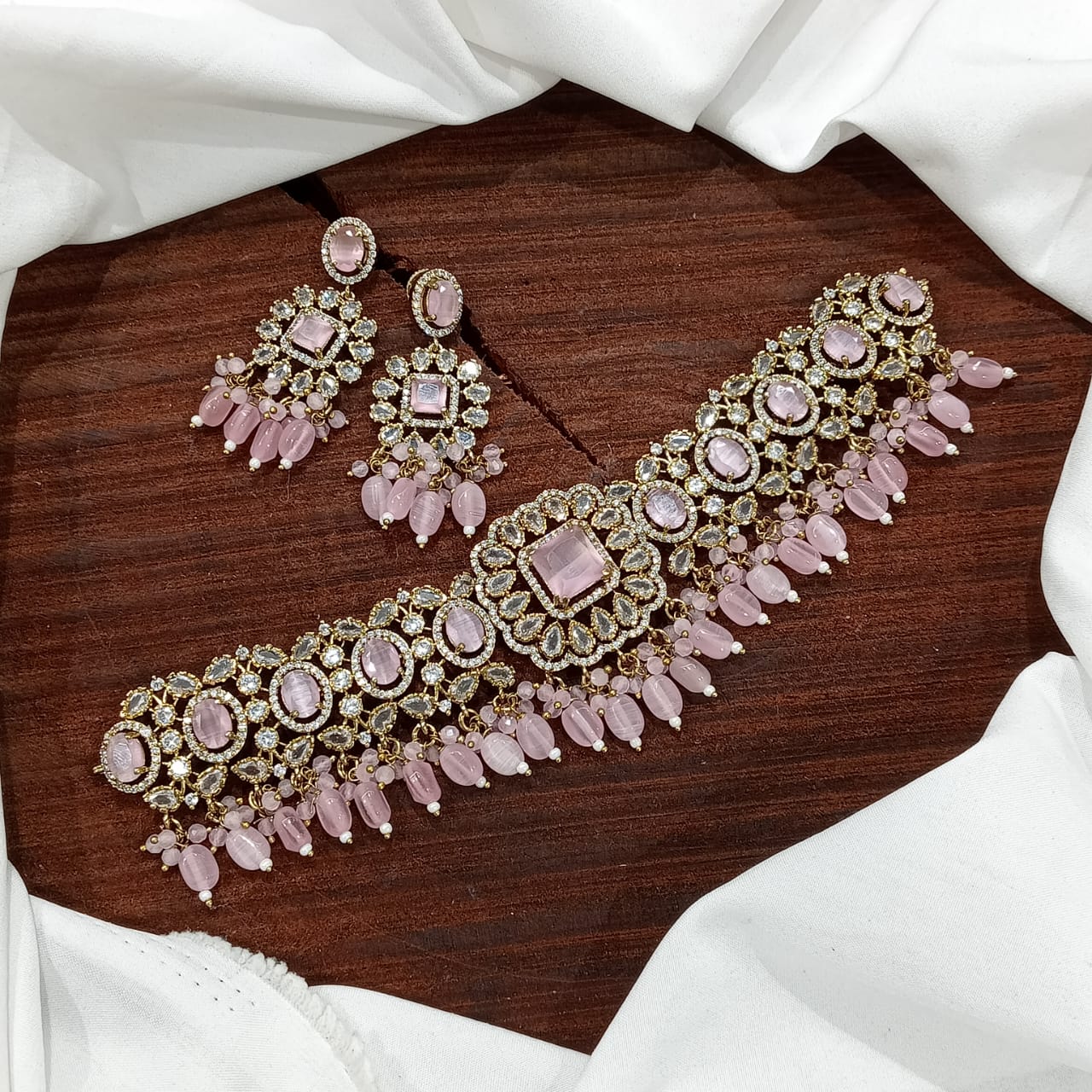 Tanvi Bold Elegance Victorian Necklace Set