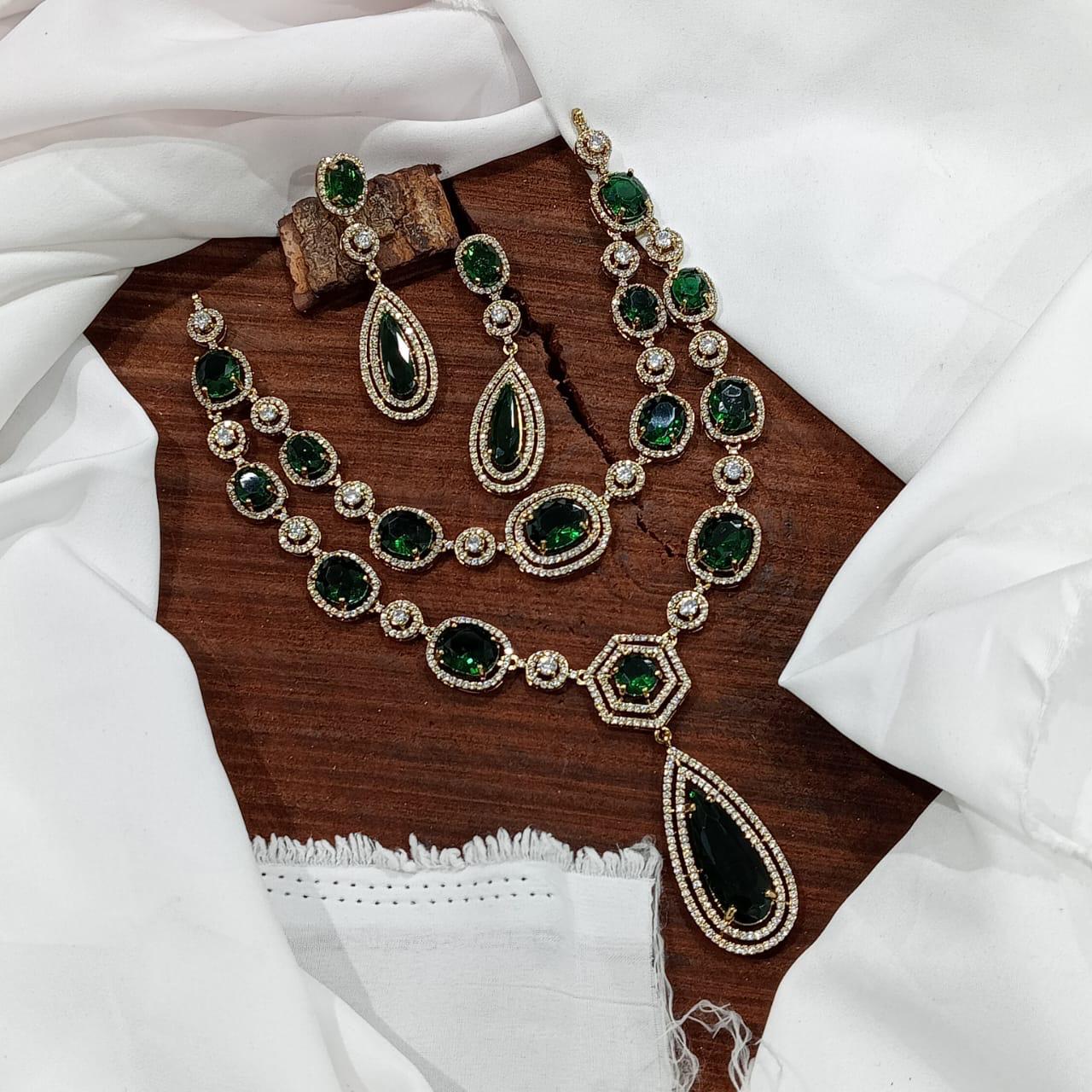 Kritika Elegant Layers Victorian Necklace Set