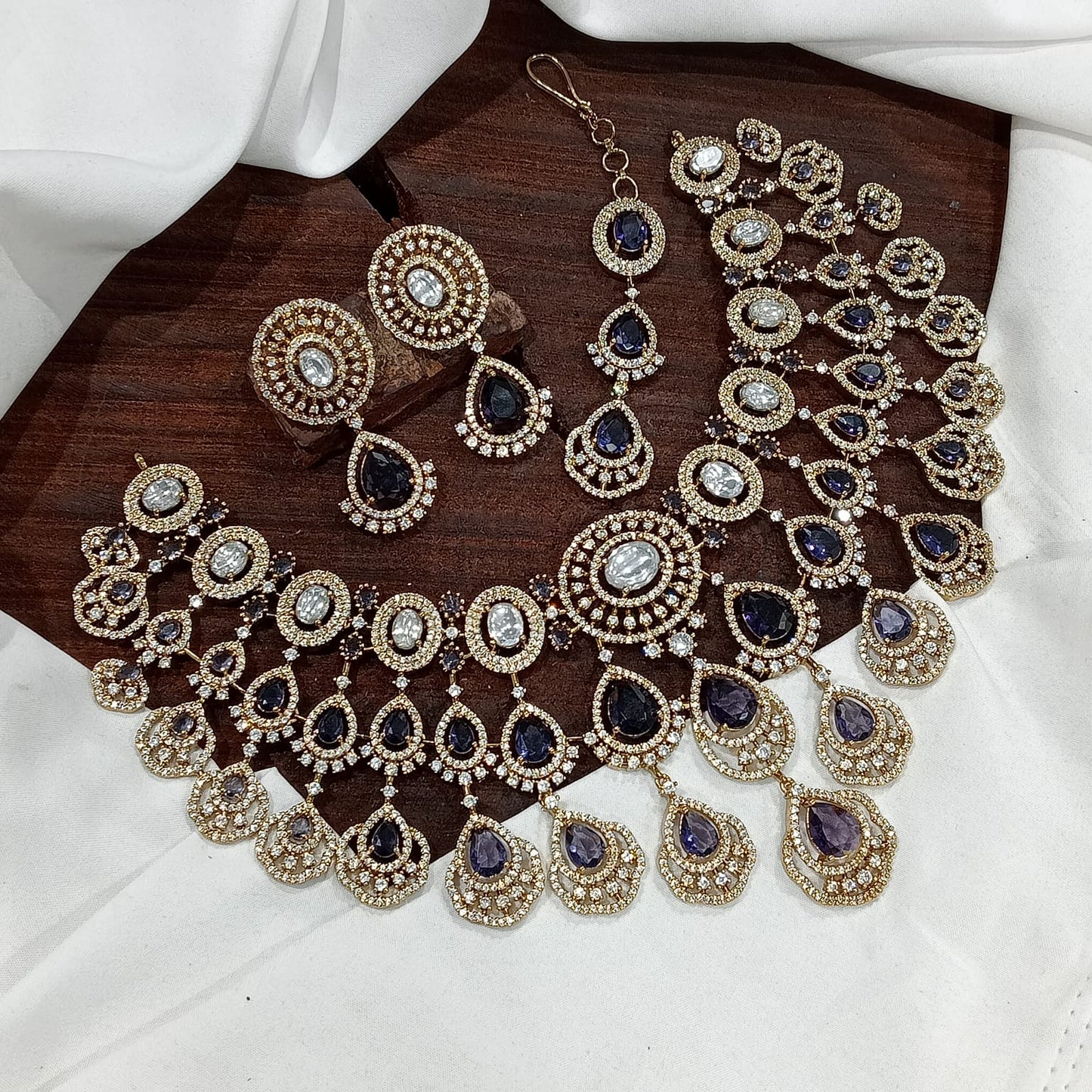 Ziva Victorian Necklace set