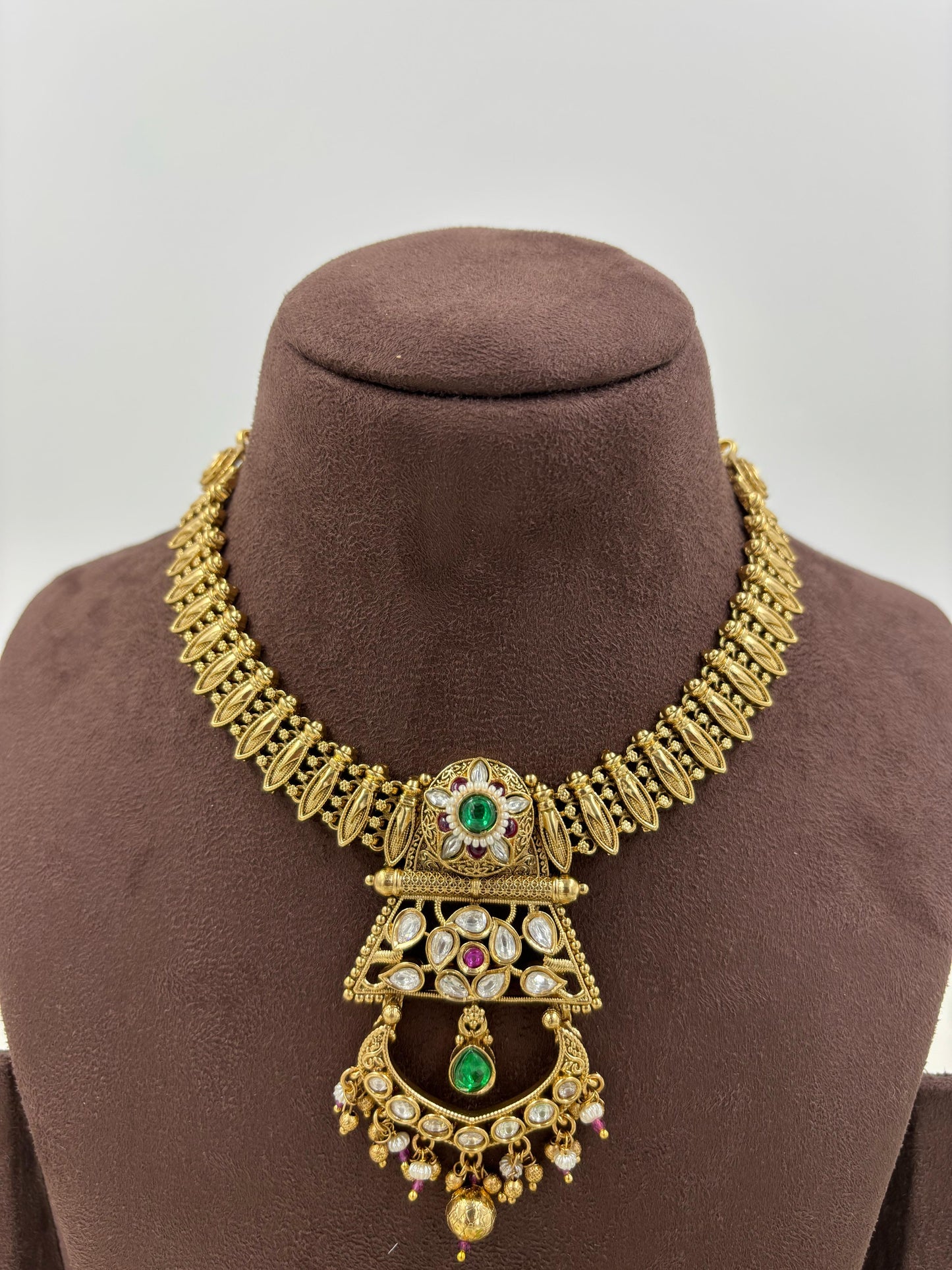 Ravin Antique Gold Necklace Set