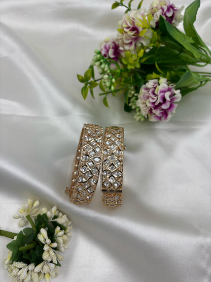 Jivi Moissanite Kundan Premium Bangles Set