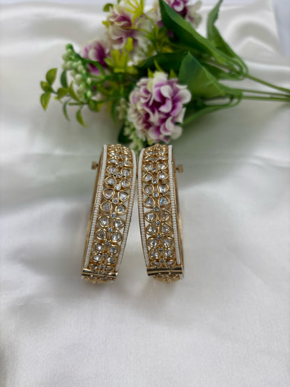 Jevi Moissanite Kundan Premium Bangles Set
