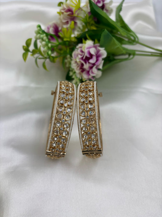 Jevi Moissanite Kundan Premium Bangles Set