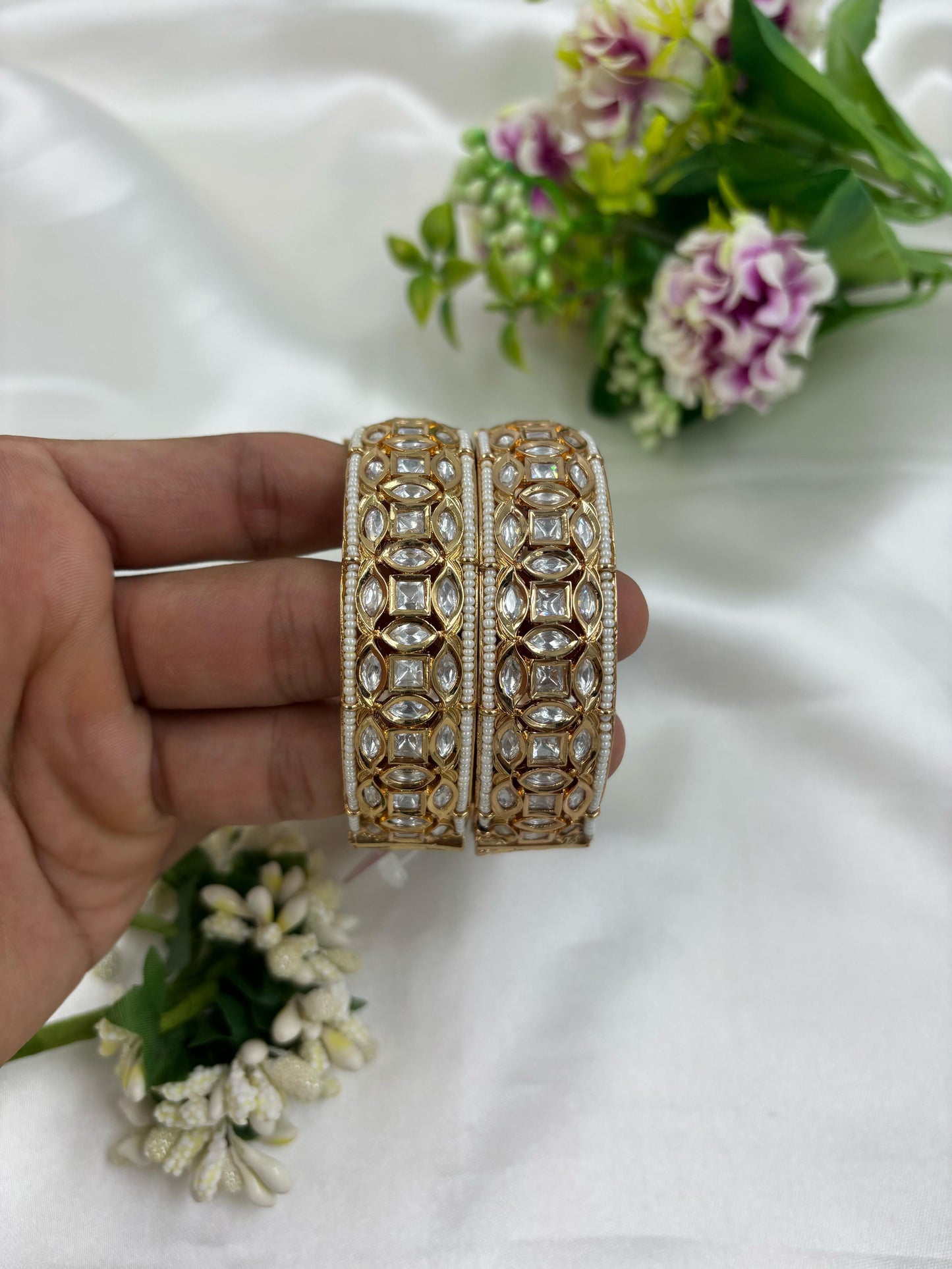 Evaa Moissanite Kundan Premium Bangles Set