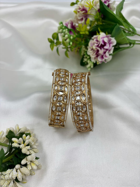 Evaa Moissanite Kundan Premium Bangles Set