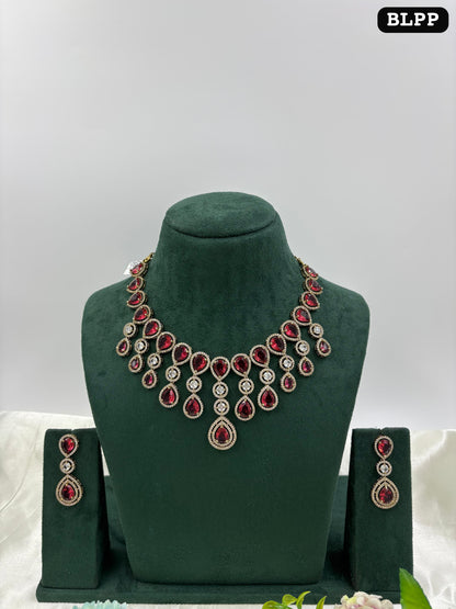 Roma Teardrop Victorian Necklace Set