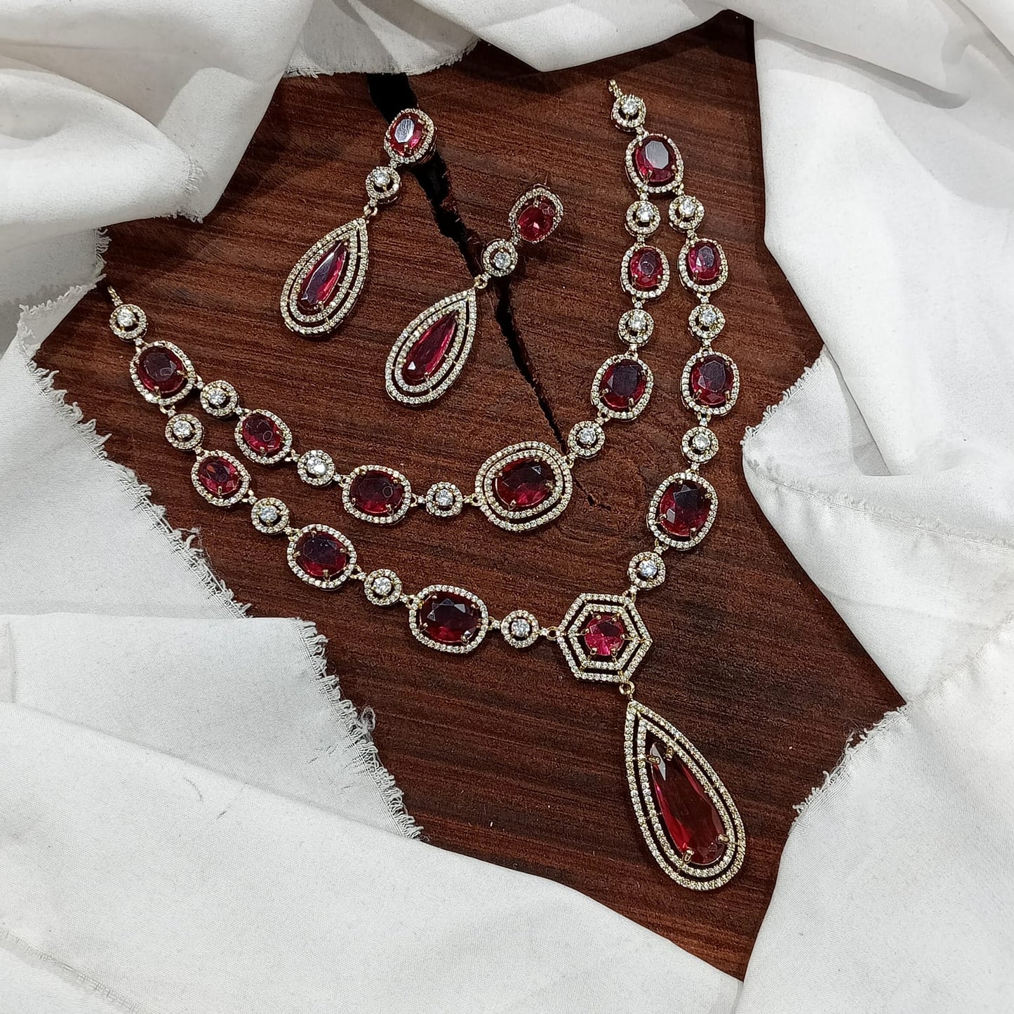 Kritika Elegant Layers Victorian Necklace Set