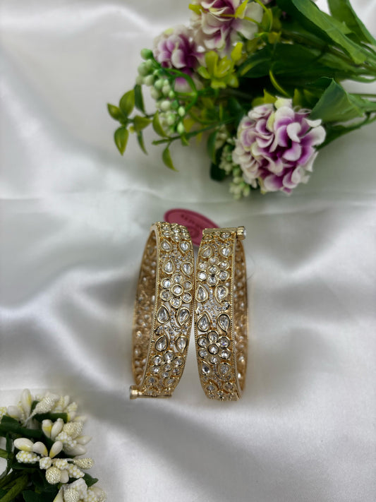 Komal Moissanite Kundan Premium Bangles Set