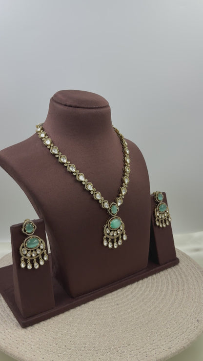 Samyukta Premium Victorian Necklace Set