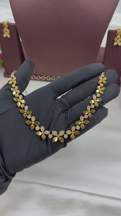 Disha Victorian Delicate Necklace