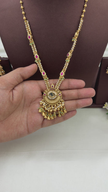 Uma Heritage Delicate Semi Long Necklace Set
