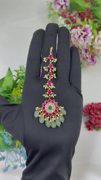 Aanya Pachi Kundan Mang Tika