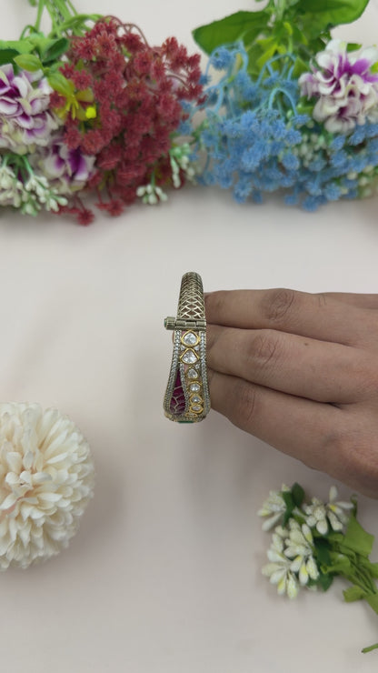 Shruti Victorian Kada (Openable)