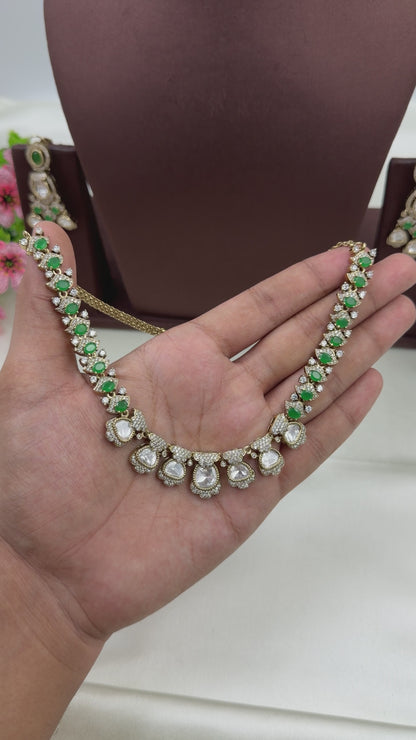 Reya Premium Victorian Necklace Set