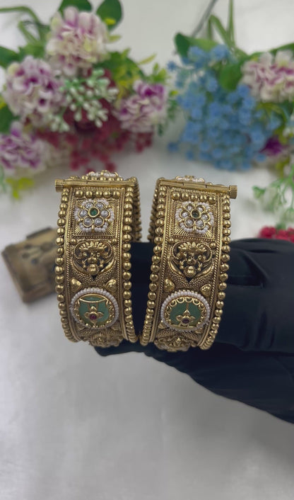 Suman Chorski Bangles
