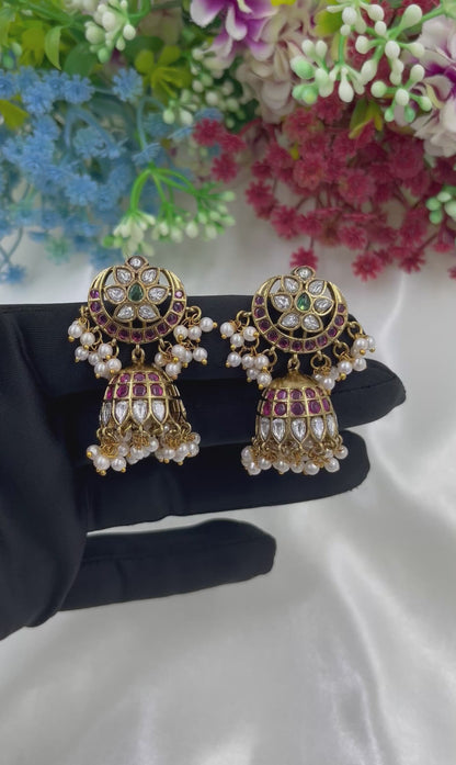 Sanuja Moti Jhumki