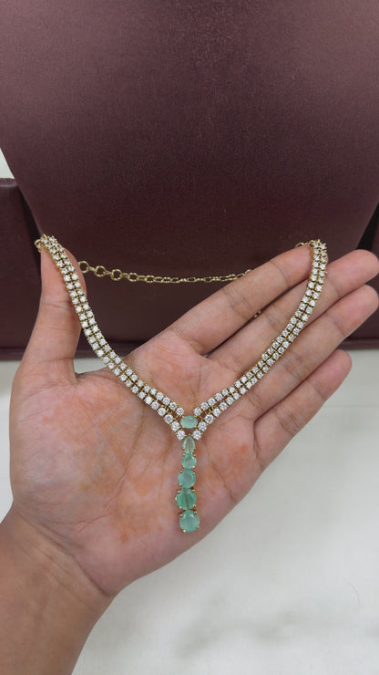 Iris Victorian Delicate Necklace Set