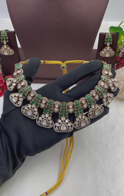 Tanvi Moissanite Antique Polish Necklace