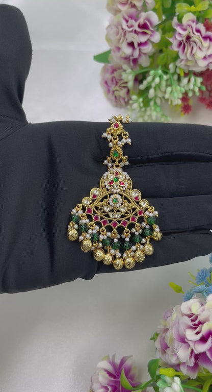 Rajeshwari Pachi Kundan Mang Tika