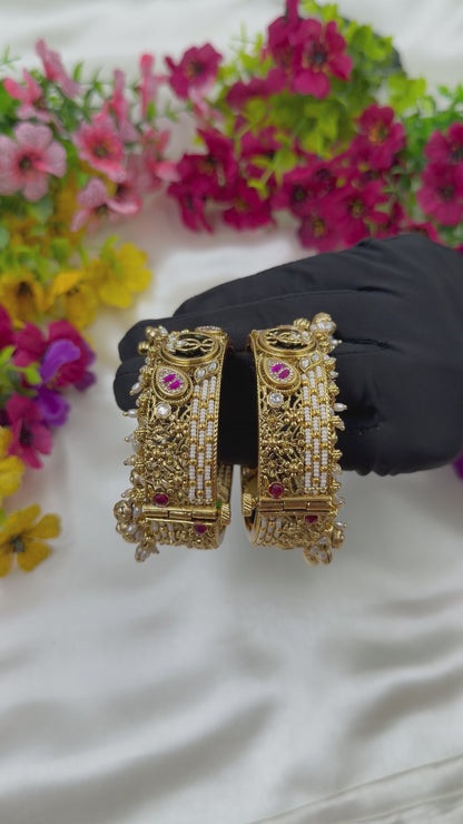 Komal Heritage Bangle (Openable)