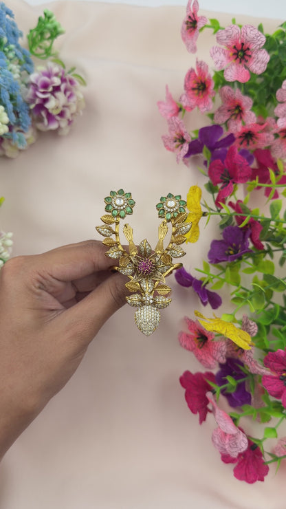 Prachi Emerald Floral Ring ( Adjustable )