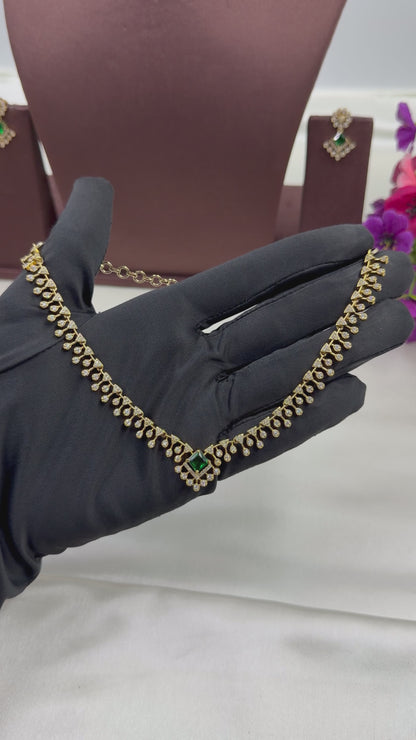 Maahi Victorian Delicate Necklace