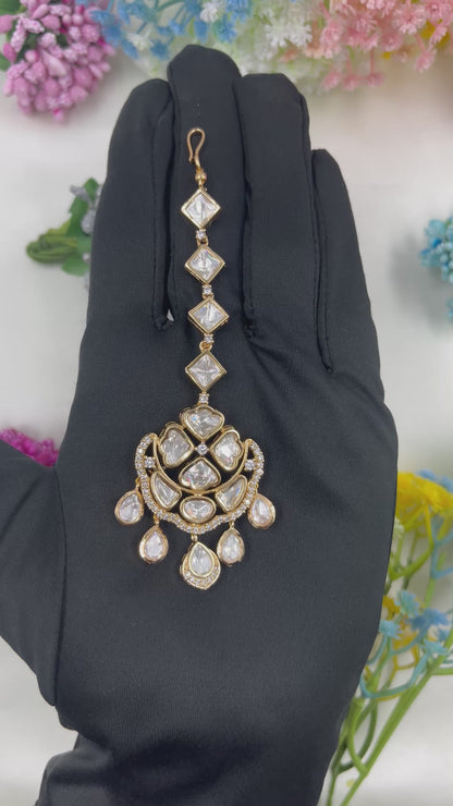 Amaya Moissanite Mang Tika