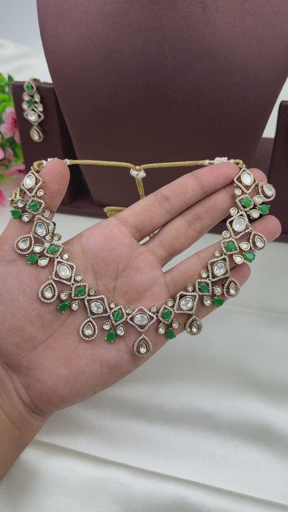 Mahira Premium Victorian Necklace Set