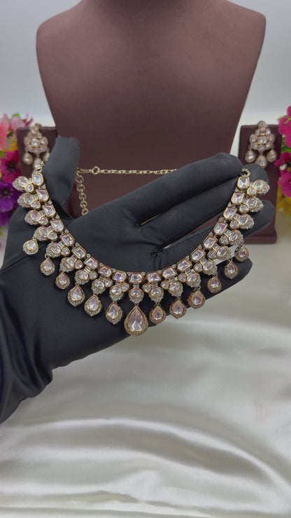 Avni Victorian Moissanite Premium Necklace