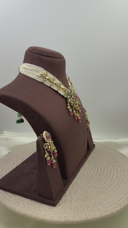 Anju Victorian Necklace Set
