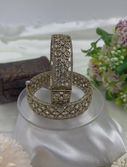 Meherbano Moissanite Kundan Bangles