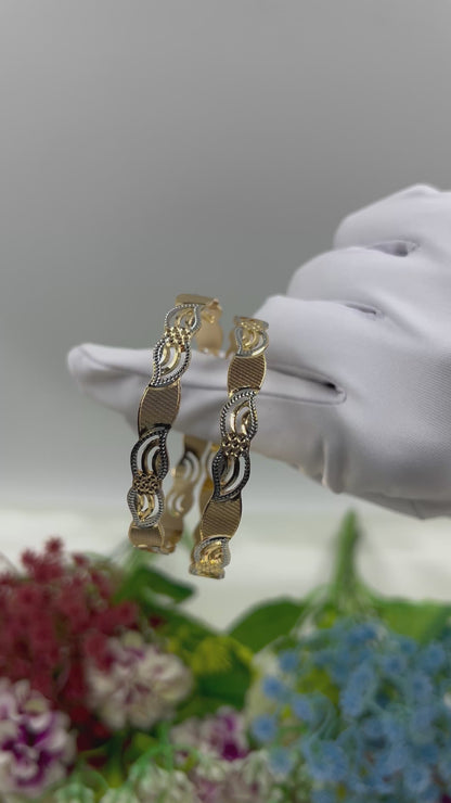 Sara Premium Two-tone Bangles ￼