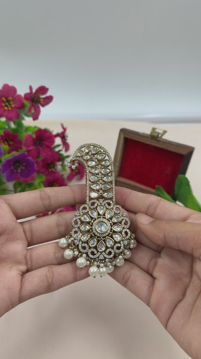 Ditya Victorian Kalangi