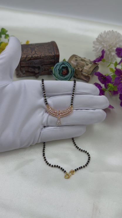 Curved Pendant Rose Gold Mangalsutra