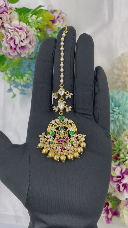 Saanvika Pachi Kundan Mang Tika