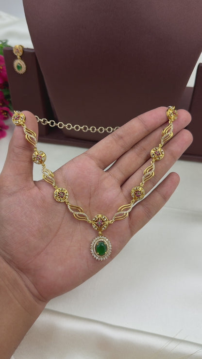 Harshada Victorian Delicate Necklace Set