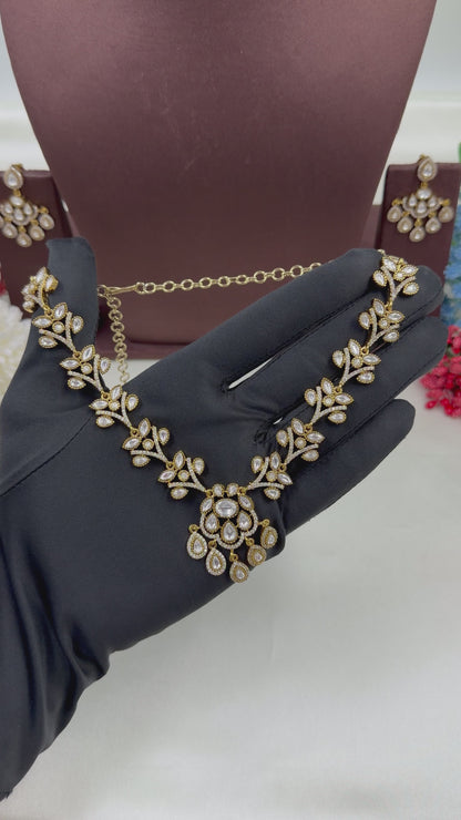 Sanjana Victorian Delicate Necklace