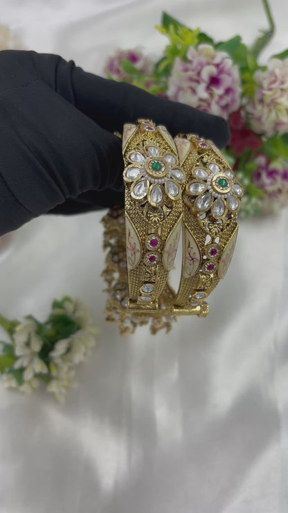 Ruhani Jhumka Heritage Bangles (Openable)